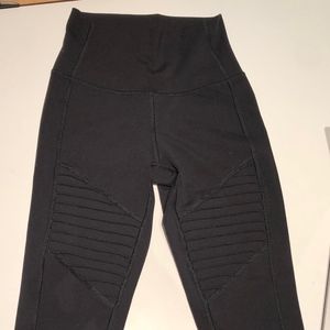 Aritzia Equator Leggings (black)